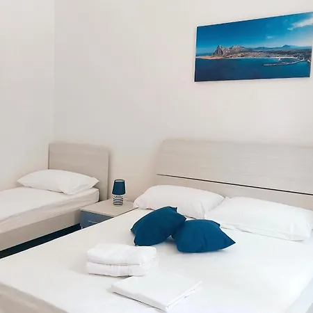 Portami Al Mare Apartment *